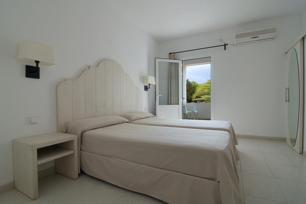 Hostal Capri Эс-Пужоль Номер фото