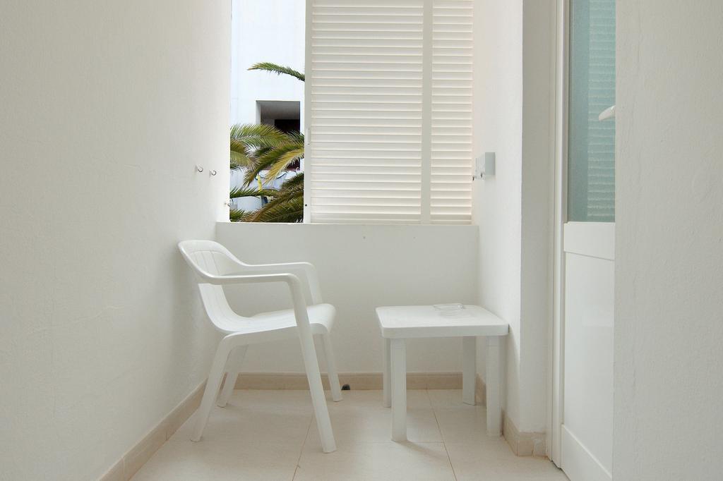 Hostal Capri Эс-Пужоль Номер фото